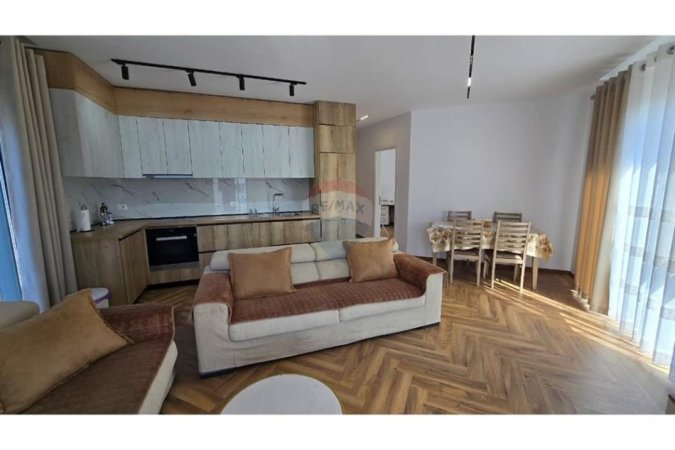 Tirane, jepet me qera apartament 2+1+Aneks+Ballkon , 120 m² 1.000 € (Liqeni i thate)