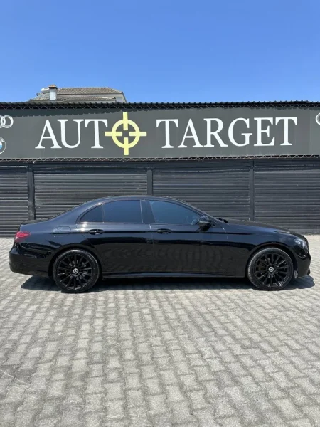 Tirane, shes makine MERCEDES-BENZ E220 AMG LINE LOOK 2022 -22.500€