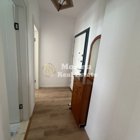 Tirane, jepet me qera apartament 1+1+Ballkon Kati 4, 69 m² 350 € (Kamez)