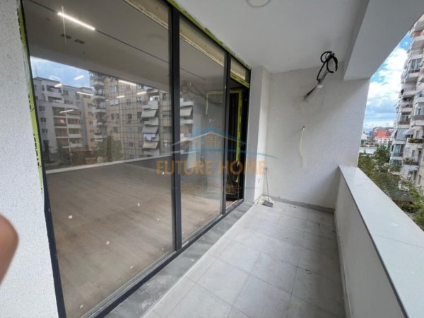 Tirane, shitet apartament 3+1+Aneks+Ballkon Kati 4, 132 m² 200.000 € (Unaza e Re)