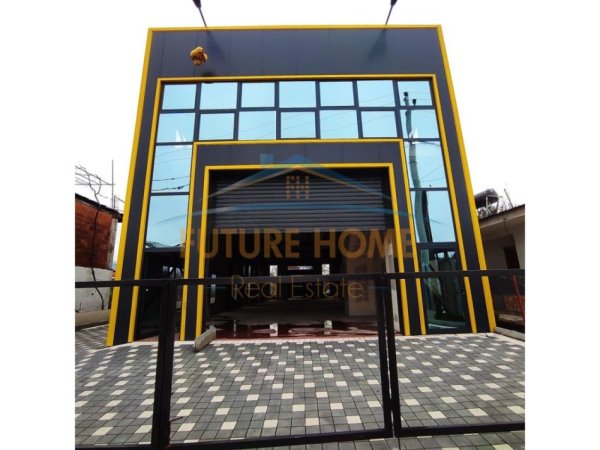 Tirane, shitet magazine Kati 0, 460 m² 450.000 € (Mezez)