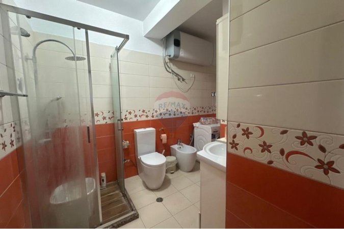 Tirane, shitet apartament 3+1 Kati 3, 299.000 € (Rruga Him Kolli, Tiranë)