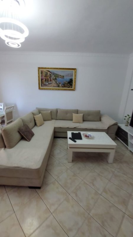 Durres, jepet me qera apartament 1+1+Ballkon Kati 1, 60 m² 400 € 