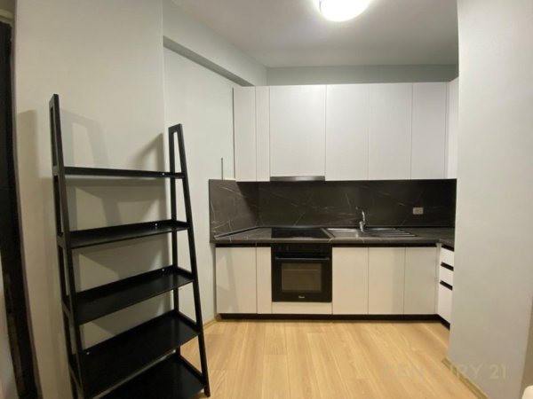 Tirane, jepet me qera apartament 2+1+Aneks+Ballkon Kati 3, 89 m² 650 € (Oazis Residence)