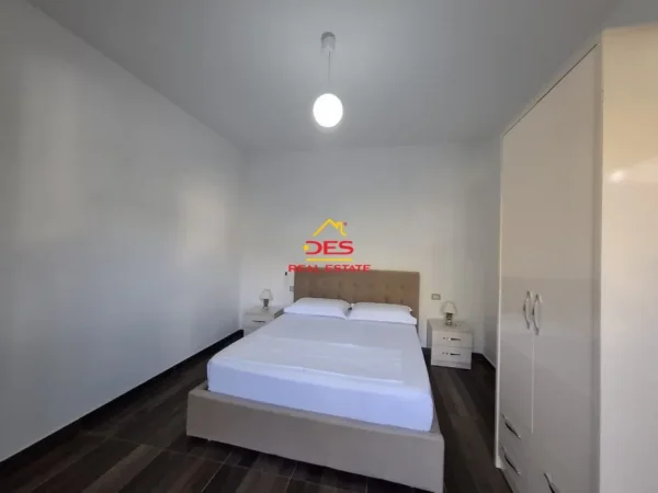 Vlore, jepet me qera hotel Kati 3, 200 m² 36.000 € (Çentrale)