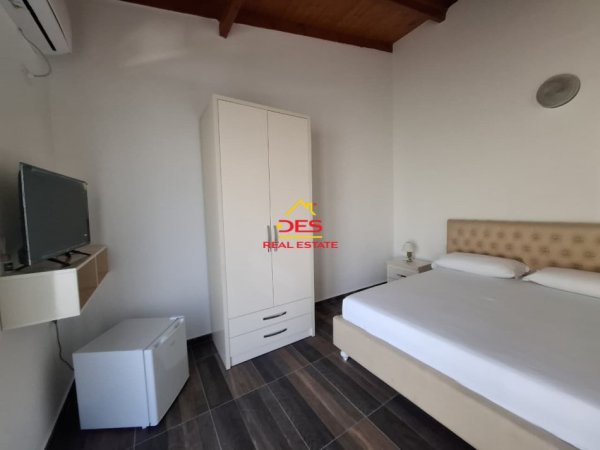 Vlore, jepet me qera hotel Kati 3, 200 m² 36.000 € (Çentrale)
