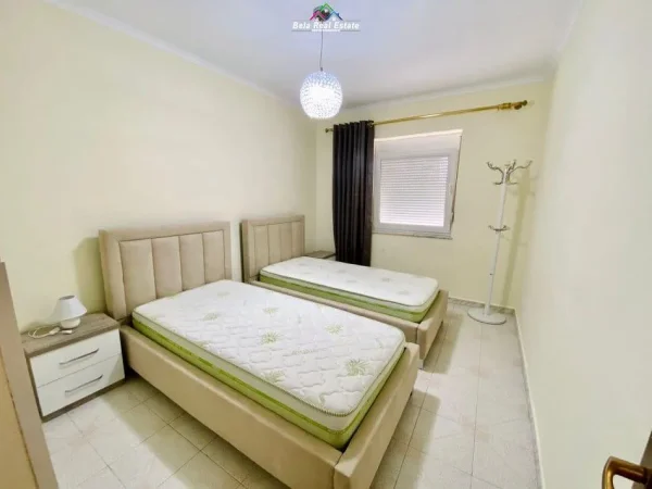 Tirane, jepet me qera apartament 2+1 Kati 2, 86 m² 700 € (rruga fortuzi)