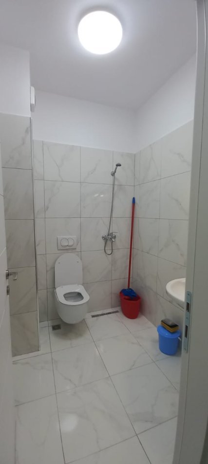 Tirane, jepet me qera apartament 2+1+Ballkon Kati 5, 100 m² 900 € (Rruga Panorama Rezidenca Quartum)