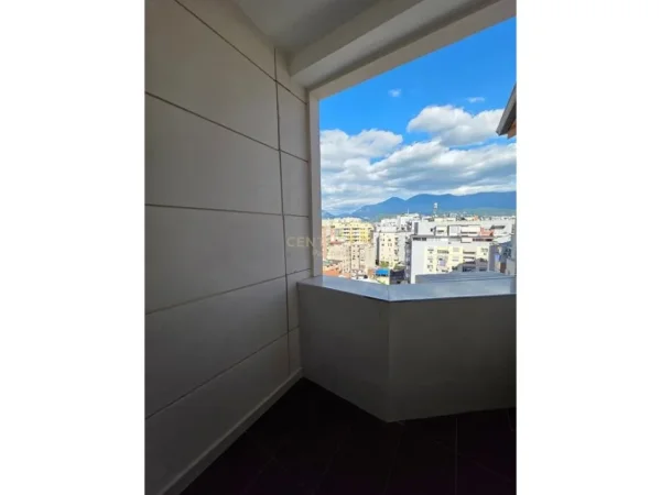 Tirane, jepet me qera apartament 2+1 Kati 7, 90 m² 1.000 € (Rruga Mine Peza)