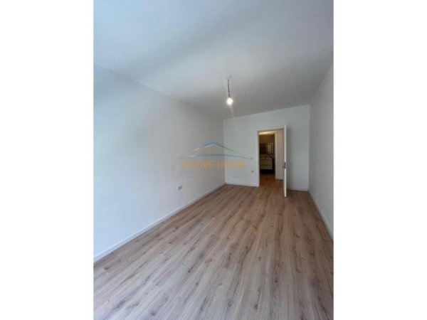 Tirane, shitet apartament 2+1+Ballkon Kati 1, 130 m² 279.500 € 