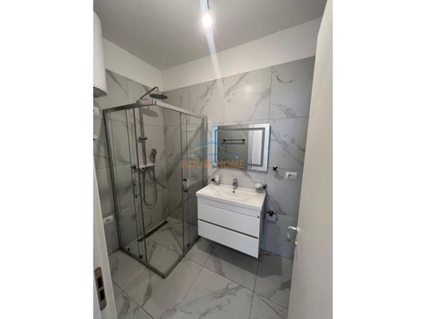 Tirane, shitet apartament 2+1+Ballkon Kati 1, 130 m² 279.500 € 