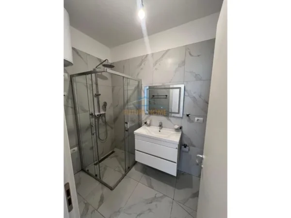 Tirane, shitet apartament 2+1+Ballkon Kati 1, 130 m² 279.500 € 