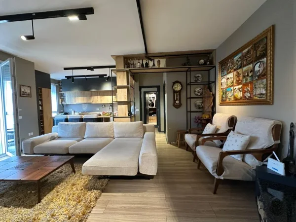 Tirane, shitet apartament 3+1+2+Depo+Indoor Closet+Ballkon , 139 m² 300.000 € (Fiori Di Bosco)