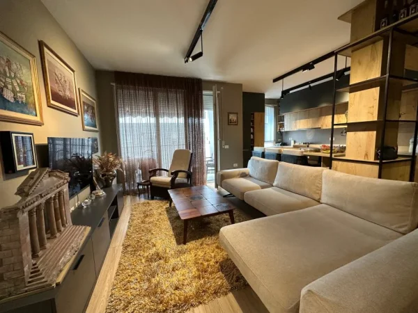 Tirane, shitet apartament 3+1+2+Depo+Indoor Closet+Ballkon , 139 m² 300.000 € (Fiori Di Bosco)