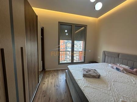 Tirane, jepet me qera apartament 1+1+Ballkon Kati 4, 1.000 € 