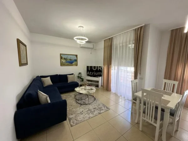 Tirane, jepet me qera apartament 1+1 Kati 5, 70 m² 600 € (Shkolla e Baletit)