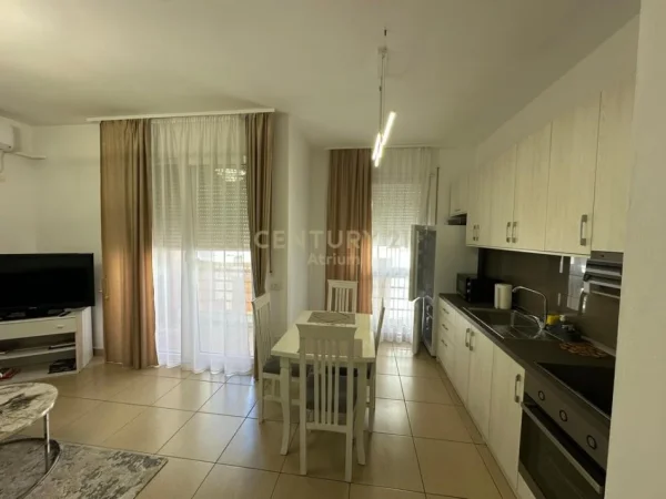 Tirane, jepet me qera apartament 1+1 Kati 5, 70 m² 600 € (Shkolla e Baletit)