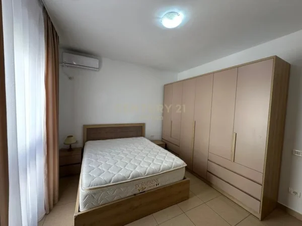 Tirane, jepet me qera apartament 1+1 Kati 5, 70 m² 600 € (Shkolla e Baletit)