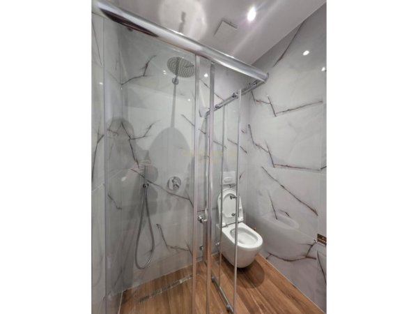 Tirane, jepet me qera apartament 2+1+Aneks+Ballkon Kati 7, 90 m² 1.000 € (Mine Peza)