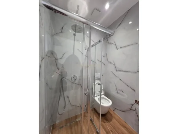 Tirane, jepet me qera apartament 2+1+Aneks+Ballkon Kati 7, 90 m² 1.000 € (Mine Peza)