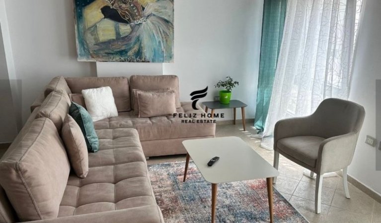 Tirane, jepet me qera apartament 2+1 Kati 7, 80 m² 600 € (PAZARI I RI)