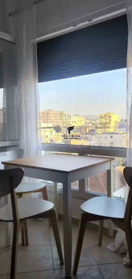 Tirane, jepet me qera apartament 2+1 Kati 7, 80 m² 600 € (PAZARI I RI)