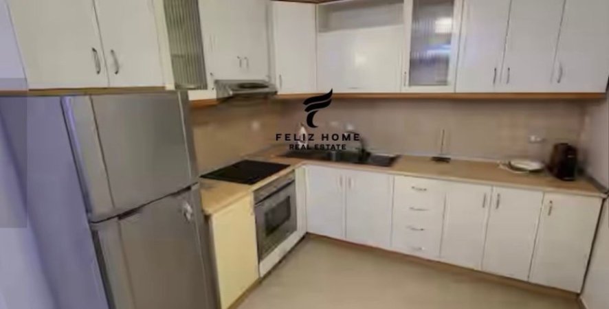 Tirane, jepet me qera apartament 2+1 Kati 7, 80 m² 600 € (PAZARI I RI)