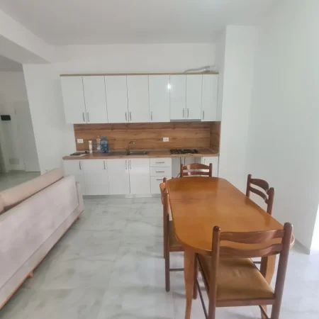 Mangalem, jap 2+1+Ballkon Kati 2, 110 m² 45000 Leke (siper Ali Demit)