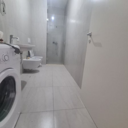 Tirane, jap me qera apartament 2+1+Ballkon Kati 2, 110 m² 450 € (Rezidenca Mangalem)