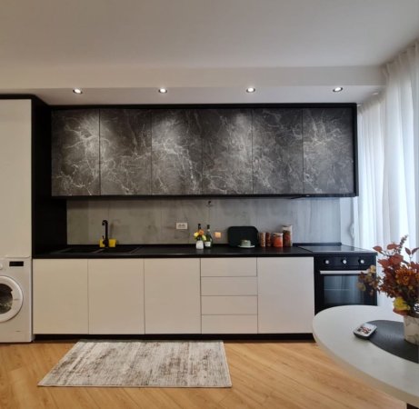 Tirane, shitet garsonier 1+1 Kati 4, 35 m² 85.000 € (KOMUNA E PARISIT)