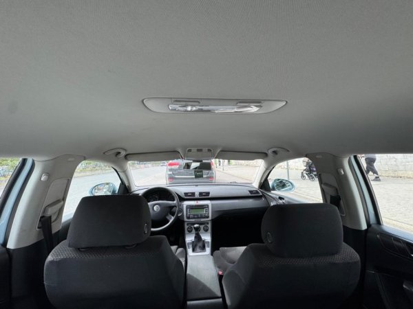 Tirane, shitet makine VW Passat - Viti 2005-140Hp-Manual Nafte, blu e hapur manuale Klima 320.000 km 3.900 €