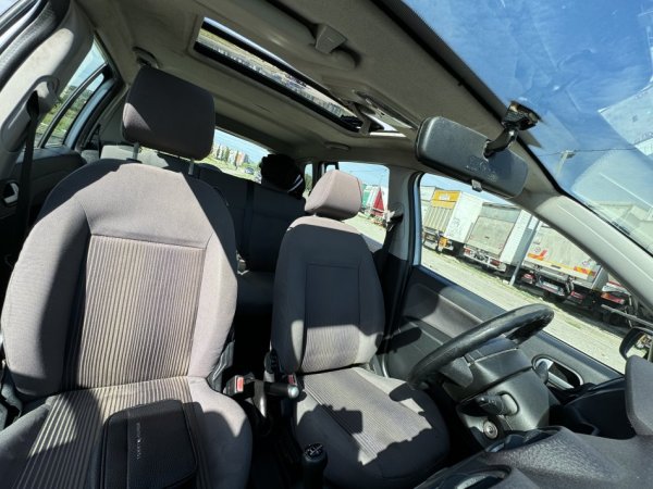 Tirane, shes makine Ford Fusion Nafte, blu e hapur automatik Kondicioner 175.000 km 3.200 €