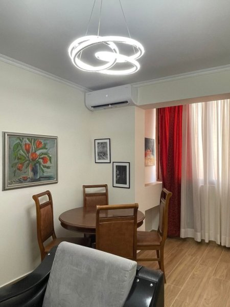 Tirane, jepet me qera apartament 2+1 Kati 3, 85 m² 600 € 