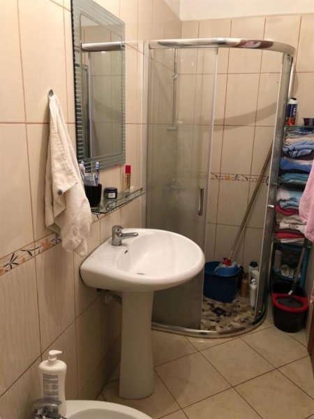 Tirane, jepet me qera apartament 2+1 Kati 2, 110 m² 550 € (Big Market 5 Maji)