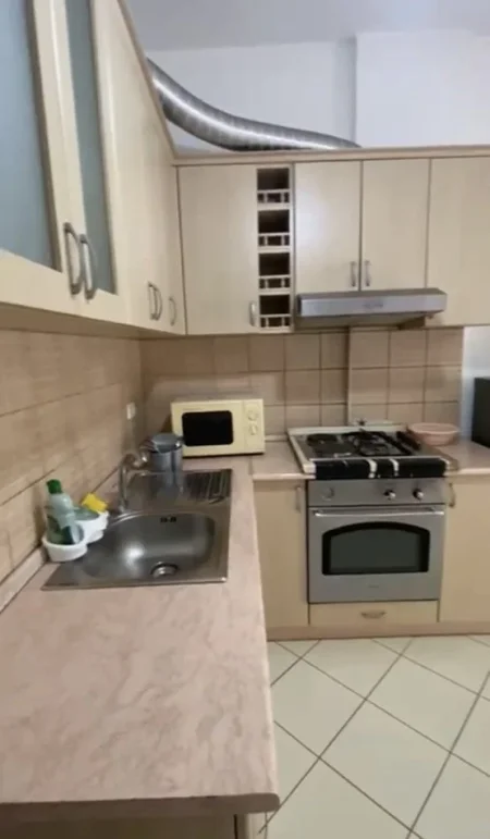 Tirane, shitet apartament 1+1 Kati 6, 58 m² 85.000 € (Terminali Autobusave te kthesa e Kamzes)