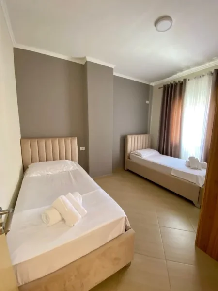 Durres, jepet me qera apartament ne plazh 2+1+Ballkon Kati 3, 85 m² 380 € (Ura e Dajalni, Lagjia 13 plazh Durres)