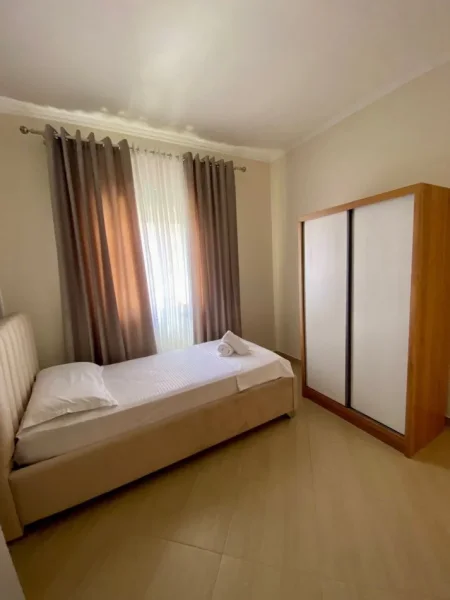 Durres, jepet me qera apartament ne plazh 2+1+Ballkon Kati 3, 85 m² 380 € (Ura e Dajalni, Lagjia 13 plazh Durres)