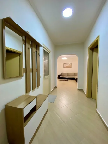 Durres, jepet me qera apartament ne plazh 2+1+Ballkon Kati 3, 85 m² 380 € (Ura e Dajalni, Lagjia 13 plazh Durres)
