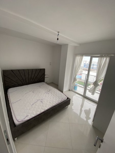 Tirane, jepet me qera apartament 2+1+Ballkon Kati 7, 92 m² 450 € (Rruga Gryka e Kaçanikut, Laknas)