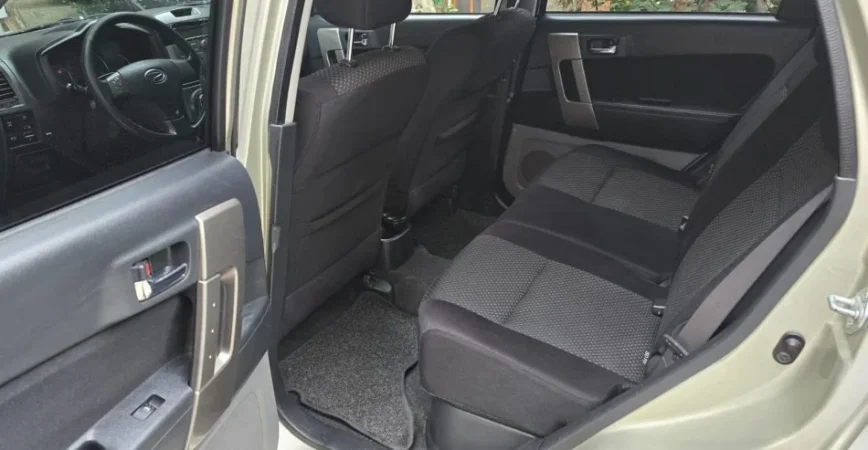 Tirane, shes SUV Daihatsu Terios 2010, 1.5 Benzin/Gaz Benzin+Gaz, gri metalizato manuale Klima 135.000 km 6.500 €