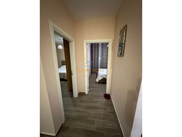 Tirane, jepet me qera apartament 2+1 Kati 3, 92 m² 900 € (Pranë Rezidencës Kodra e Diellit 1)
