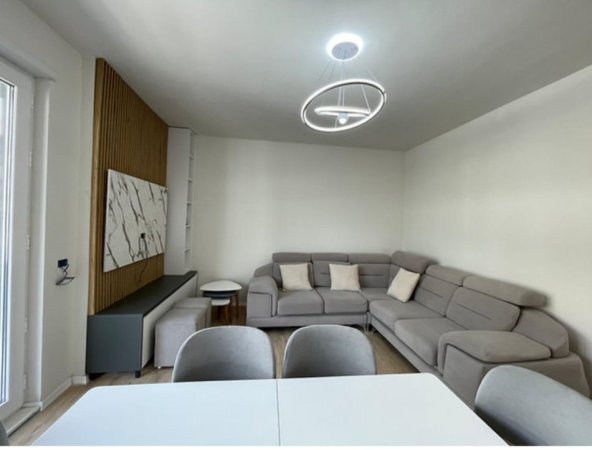 Tirane, jepet me qera apartament 3+1 Kati 5, 120 m² 550 € 