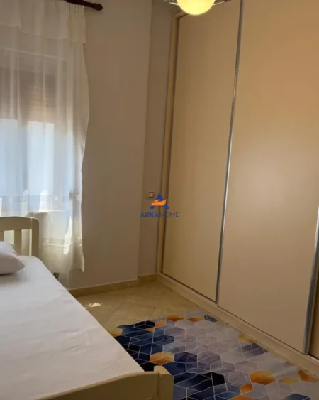 Tirane, jepet me qera apartament 2+1+Ballkon Kati 5, 85 m² 650 € (RRUGA FROSINA PLAKU)