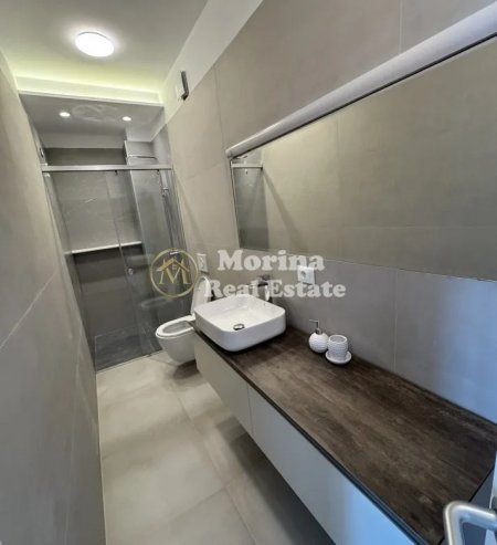 Tirane, jepet me qera apartament 1+1 Kati 9, 64 m² 800 € (Komuna Parisit)