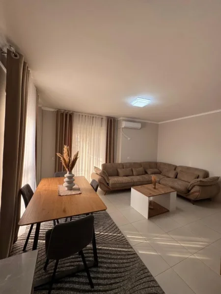 Tirane, jepet me qera apartament 2+1 Kati 5, 80 € 