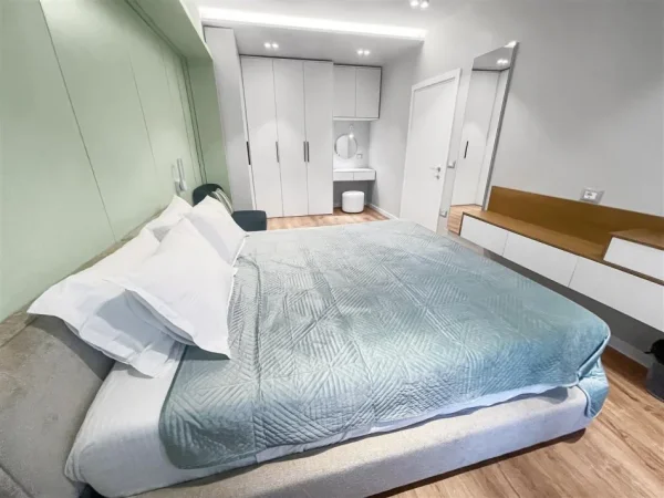 Tirane, jepet me qera apartament 1+1+Ballkon , 71 m² 1.100 € 