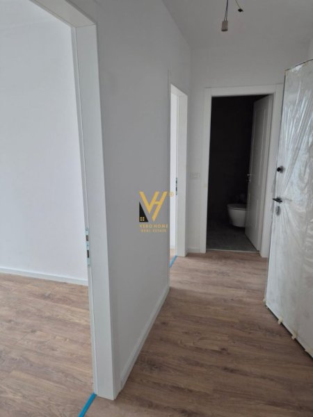 Tirane, jepet me qera zyre Kati 5, 103 m² 1.900 € (LAKE VIEW)