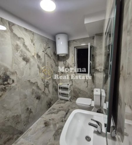 Tirane, jepet me qera apartament 1+1 Kati 4, 53 m² 400 € (Ali Demi, Shkolla 1 Maj)