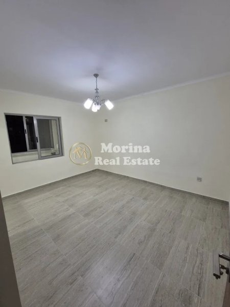 Tirane, jepet me qera apartament 1+1 Kati 4, 53 m² 400 € (Ali Demi, Shkolla 1 Maj)