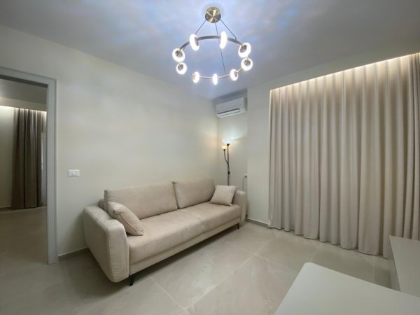 Tirane, jepet me qera apartament 1+1 Kati 3, 65 m² 800 € (Rruga e Bogdanëve, Tiranë)